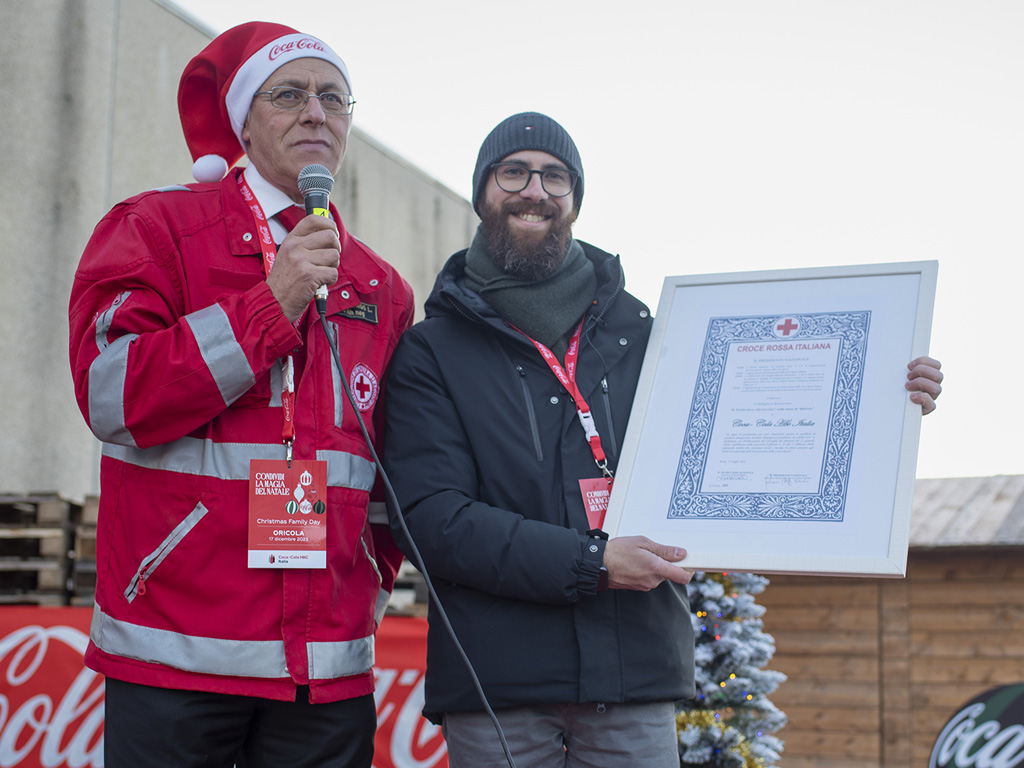 Coca-Cola HBC Italia ha ottenuto da Croce Rossa Italiana la medaglia di benemerenza per il supporto alla comunità abruzzese durante l’emergenza Covid-19